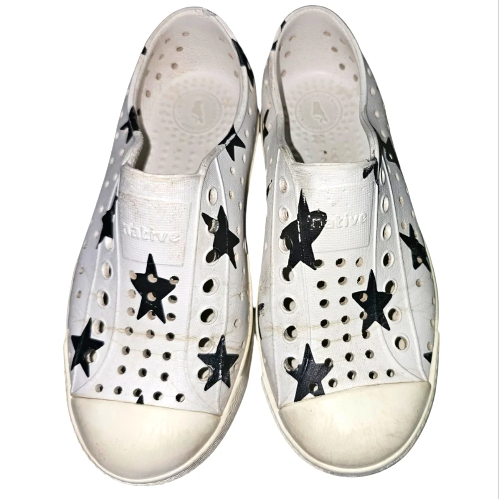 Native Shoes - Picture 1 of 7
